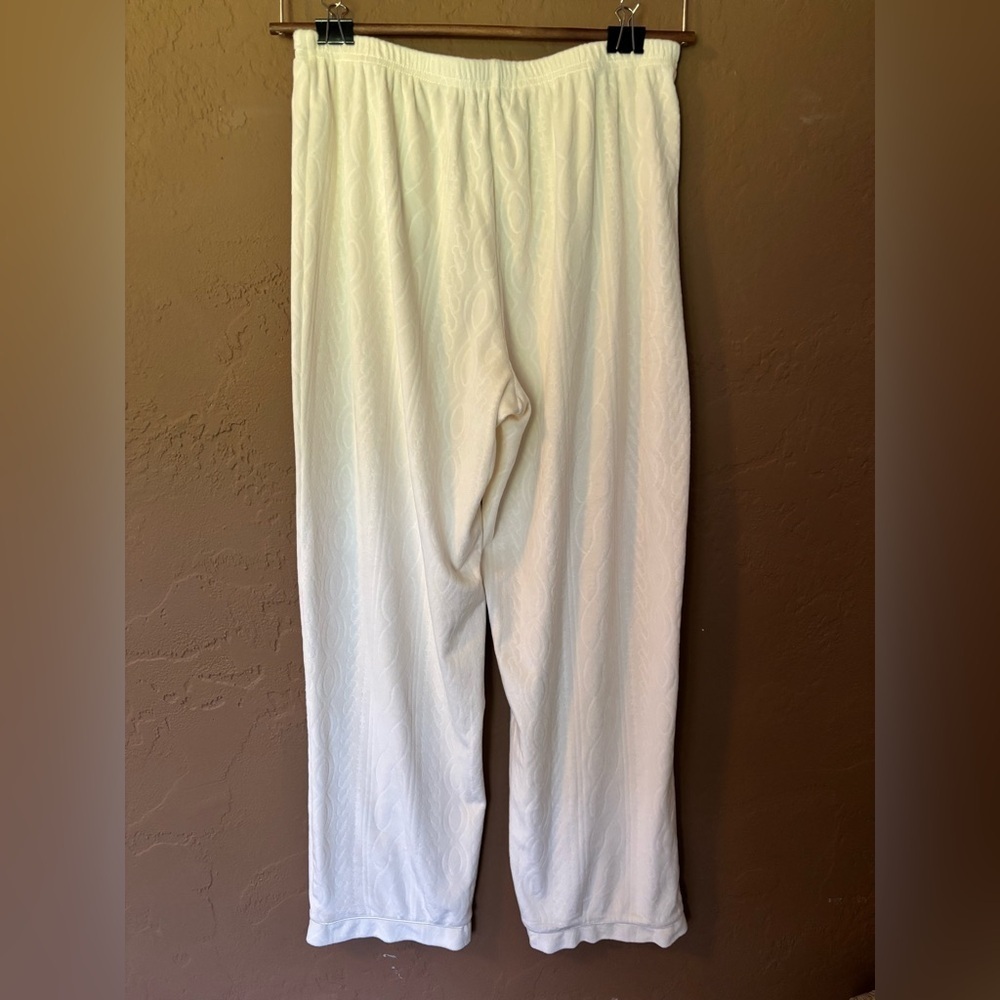Muk Luks Cream Lounging Pants Size Small